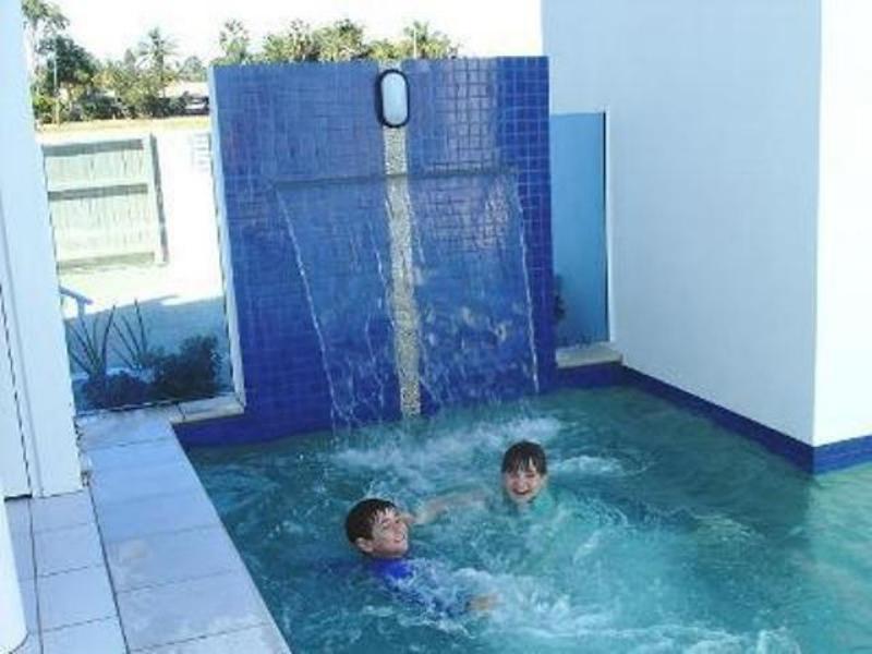 คูลา บีช อพาร์ตเมนต์ บาร์การา Aparthotel ภายนอก รูปภาพ